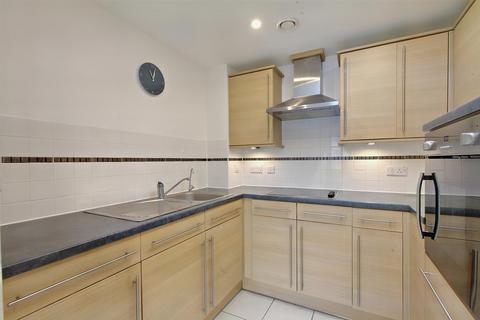 1 bedroom apartment for sale, Waggoners Court, Legions Way, Bishop's Stortford