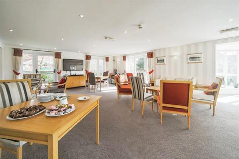 2 bedroom apartment for sale - Abbotsmead Place, Caversham, Reading