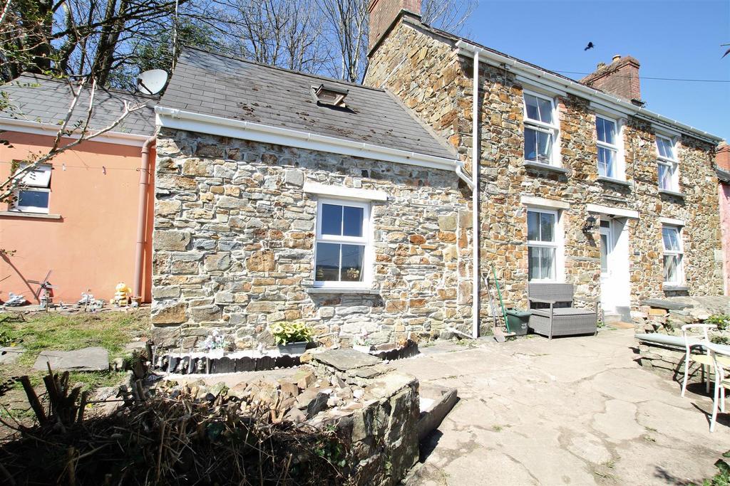 St. Dogmaels, Cardigan 3 bed detached house for sale £320,000