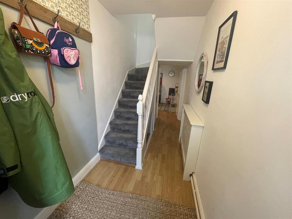 Entrance Hallway: