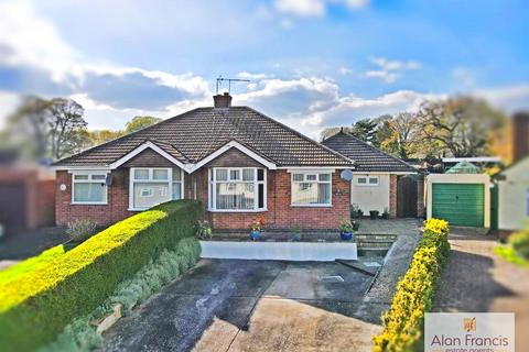 2 Inlands Close, Daventry, NN11 4DG