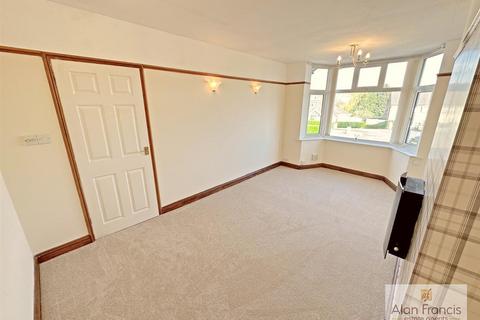 2 Inlands Close, Daventry, NN11 4DG