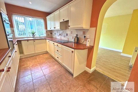 2 Inlands Close, Daventry, NN11 4DG