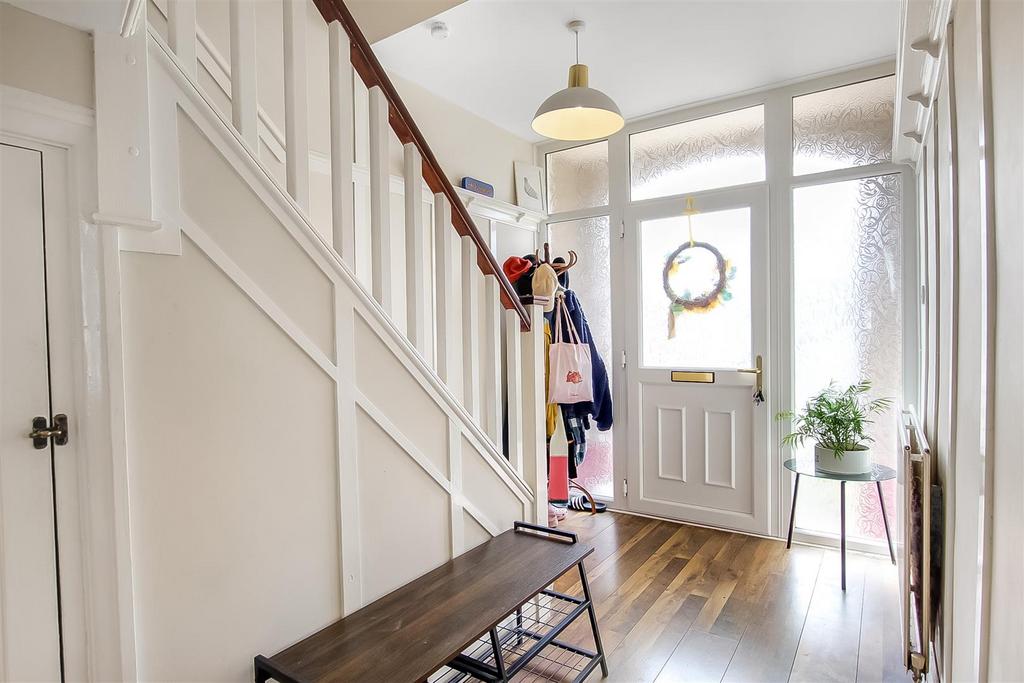 Swaledale Avenue, Darlington 3 bed semidetached house for sale £240,000