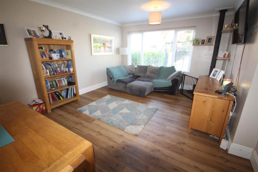 Queens Avenue, Colwyn Bay 3 bed semidetached house £334,950