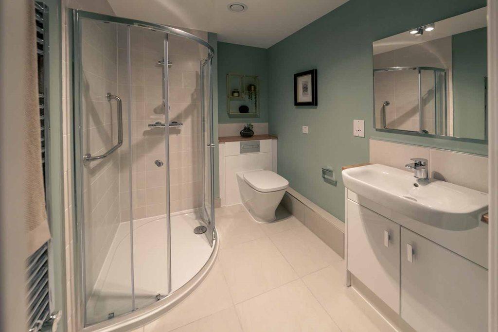Thomas Wolsey Place Show Apartment - Shower Room