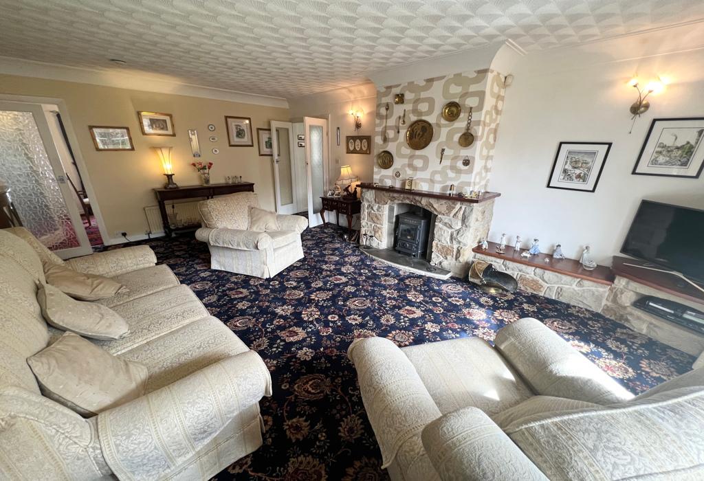 Avondale Road, Shipley, West Yorkshire 3 bed detached bungalow for sale