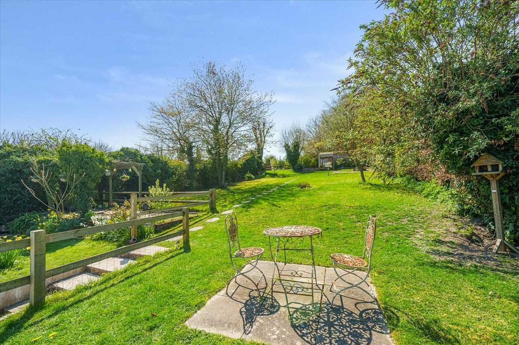 Inham Lee, Collingbourne Kingston 3 bed detached house for sale £500,000