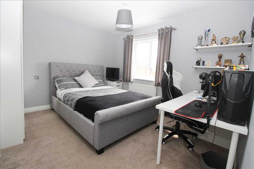 Bedroom 2 ( rear )