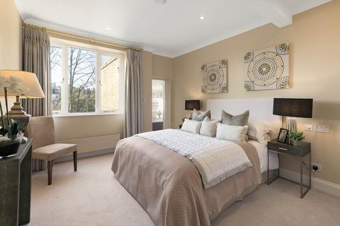 3 bedroom flat for sale, Cheyne Gardens, London