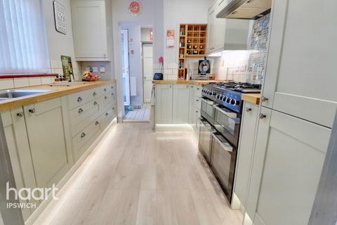 3 bedroom semi-detached house for sale - Rushmere Road, Ipswich