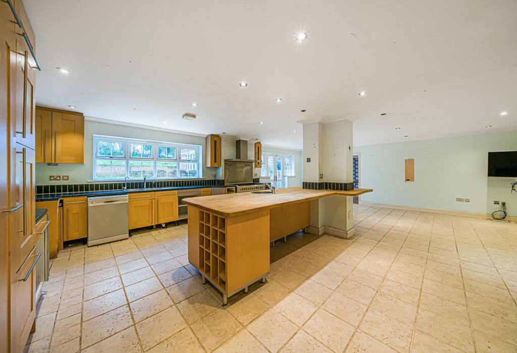 Deadmoor Lane, Burghclere, Newbury, Berkshire 8 bed detached house for