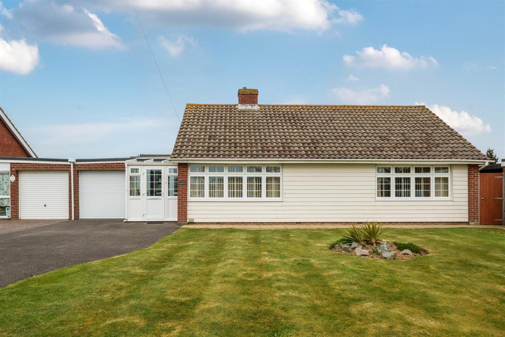 Downing Close, West Meads, Bognor Regis, PO21 3 bed detached bungalow