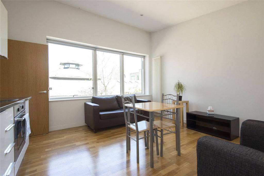 Living Room/Kitchen