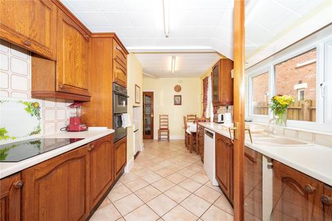 214 Birchfield Road, Redditch, B97 4NA