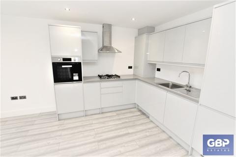 1 bedroom penthouse for sale - Southend Arterial Road, Carla Court, RM2