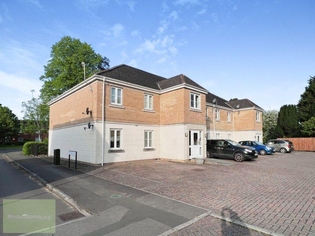 Winton Road, Swindon 2 bed flat £145,000
