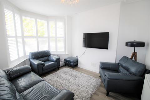 59 Howard Road, Upminster, RM14 2UE