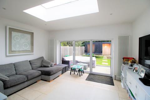 59 Howard Road, Upminster, RM14 2UE