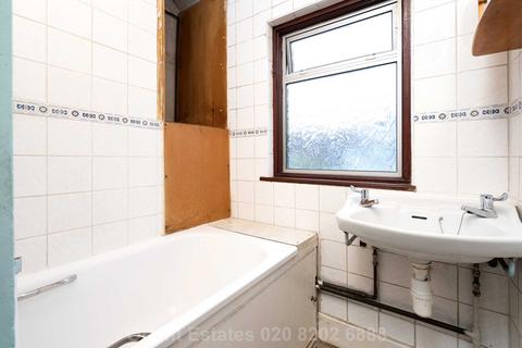 76 Bertram Road, London, NW4 3PP