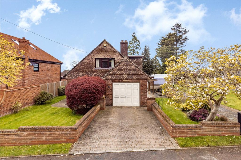 Westley Road, Langdon Hills... 3 bed detached house £850,000