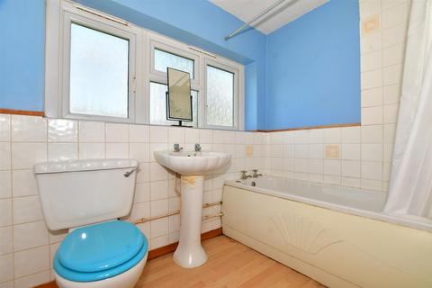 138 Kingsdown Avenue, South Croydon, CR2 6QR