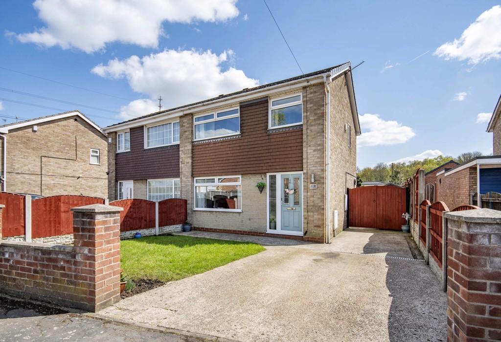 Longton Road, Kirk Sandall, Doncaster, South Yorkshire 3 bed semi