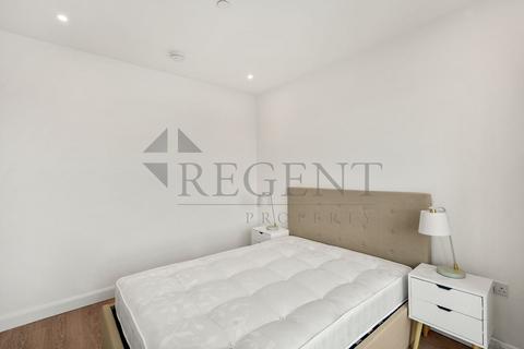 Studio to rent, Galleria House, Western Gateway, E16