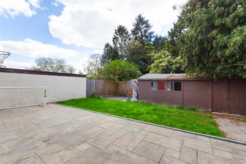 3 bedroom bungalow for sale, Green Lane, Chertsey, Surrey, KT16