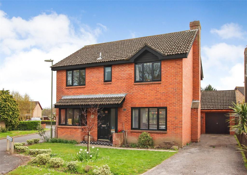 Cypress Grove, Everton, Lymington, SO41 4 bed detached house for sale