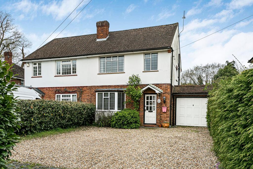 Cabrera Avenue, Virginia Water, GU25 4 bed semidetached house to rent