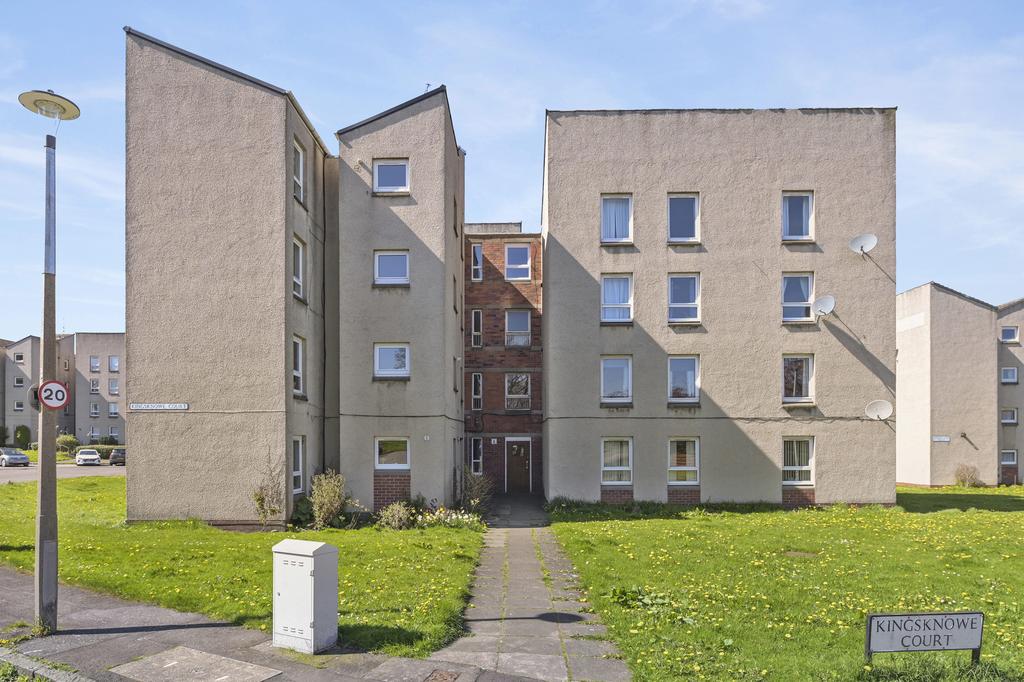 Flat 6, 5, Kingsknowe Court... 2 bed flat £145,000