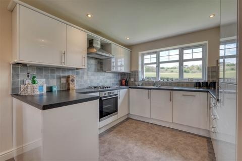 3 bedroom detached house for sale - Greenfield Avenue, Marlbrook, Broms grove, B60 1HE