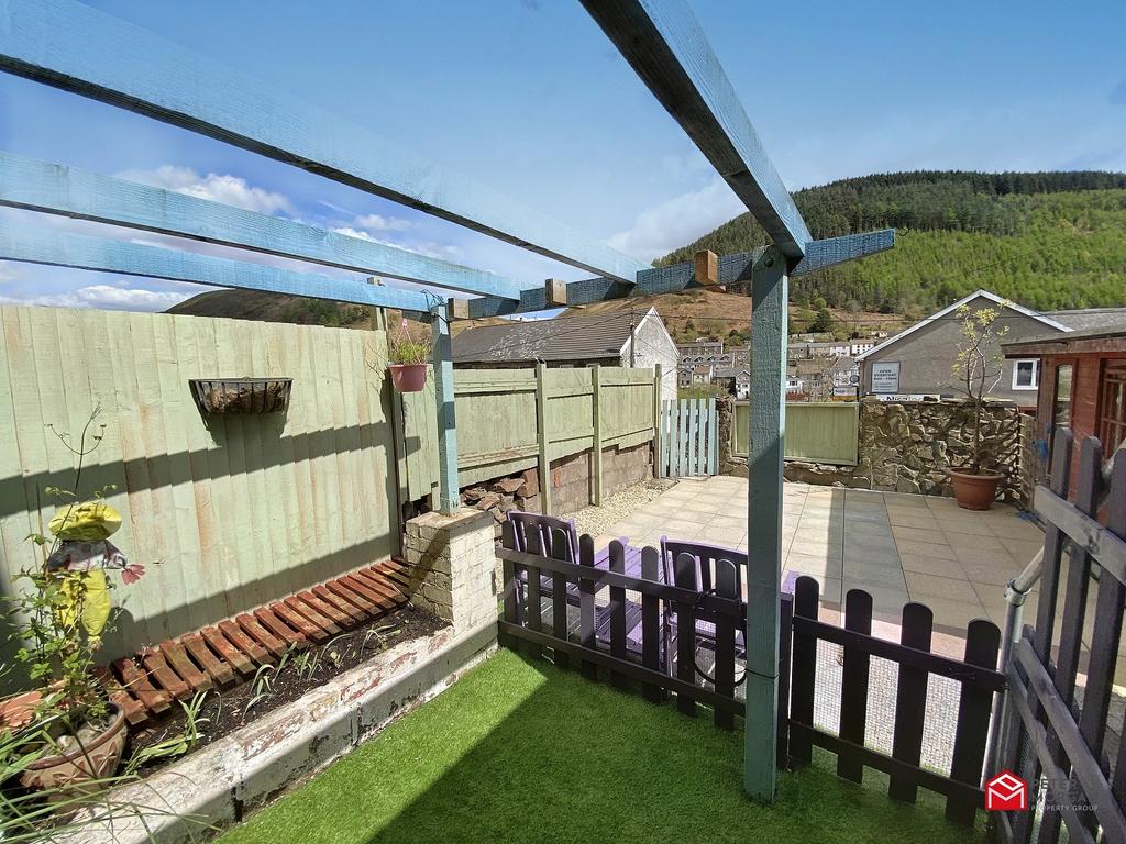 Meadow Street, Ogmore Vale, Bridgend, Bridgend County. CF32 7DG 3 bed