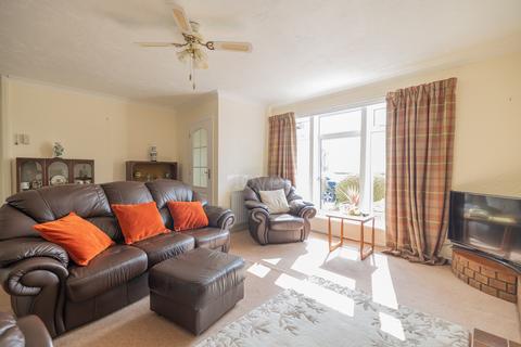 12 Avenue B, Upton, Gainsborough, DN21 5NT