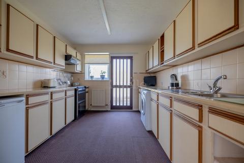 12 Avenue B, Upton, Gainsborough, DN21 5NT