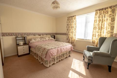 12 Avenue B, Upton, Gainsborough, DN21 5NT