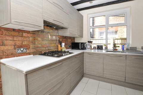18 Bingham Road, Croydon, CR0 7EB