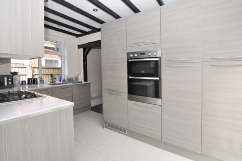 18 Bingham Road, Croydon, CR0 7EB