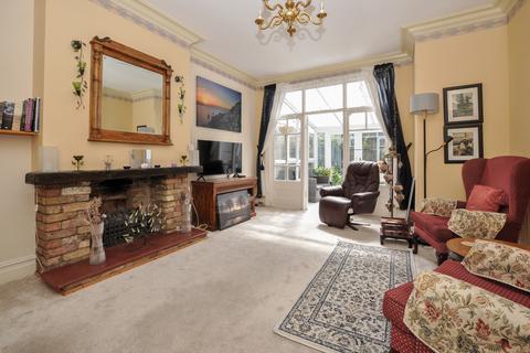 18 Bingham Road, Croydon, CR0 7EB