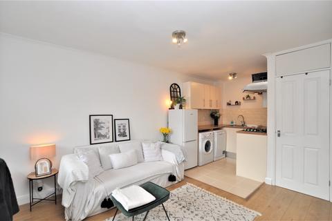 1 bedroom maisonette to rent, Cadwell Court, Cadwell Lane, Hitchin, SG4