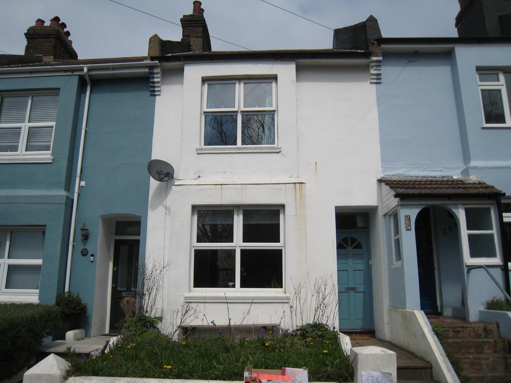 Bear Road, Brighton BN2 2 bed house £1,400 pcm (£323 pw)