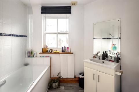 30 Holcroft Road, London, E9 7BA