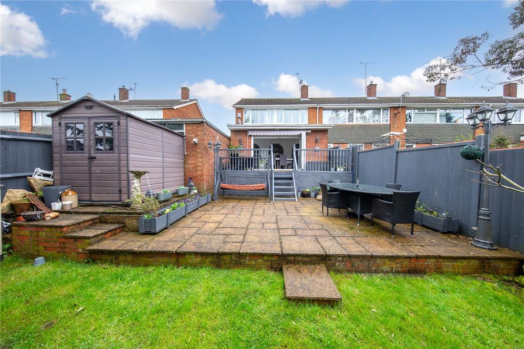 Luton, Luton LU2 3 bed end of terrace house for sale £335,000