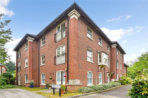 1 bedroom flat for sale, Robins Court, Alresford, Hampshire, SO24