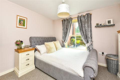 1 bedroom flat for sale, Robins Court, Alresford, Hampshire, SO24