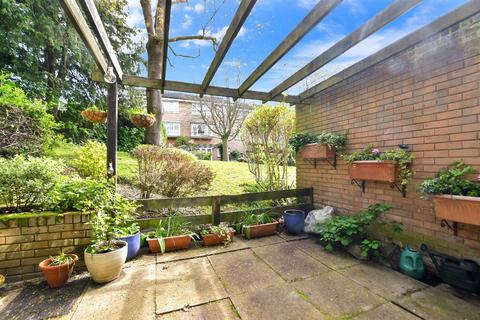 1 Engadine Close, Croydon, CR0 5UU