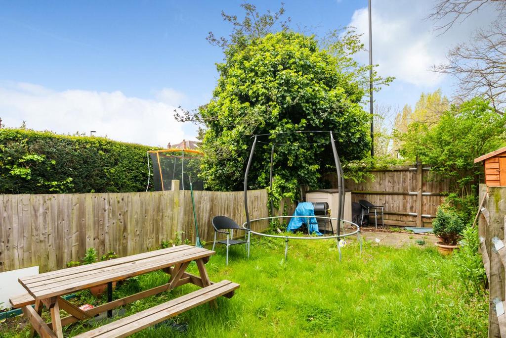 Mayow Road, Sydenham 2 bed flat £350,000