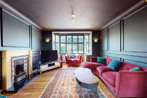 31 Somertrees Avenue, London, SE12 0BS
