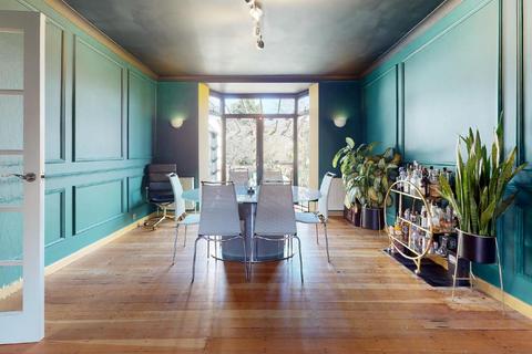 31 Somertrees Avenue, London, SE12 0BS